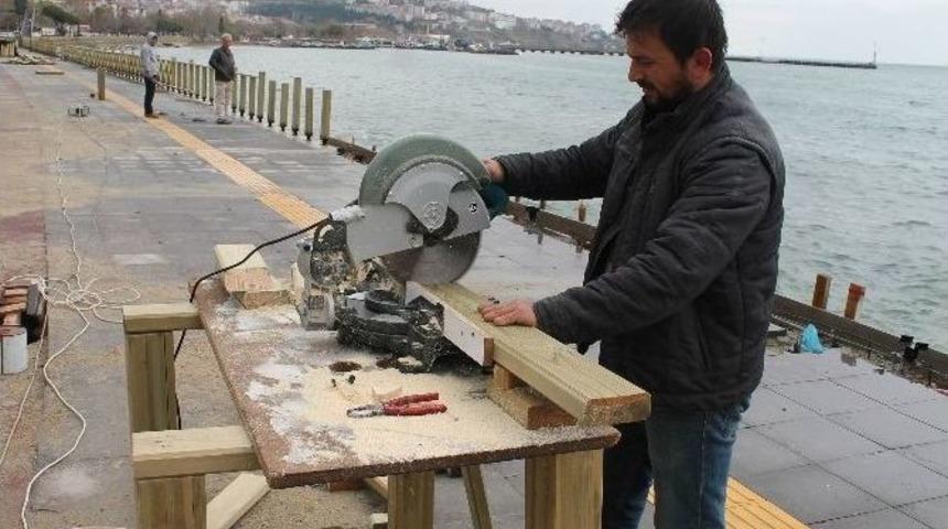 Sahil Y&uuml;r&uuml;y&uuml;ş Parkuruna Korkuluk Yapılıyor