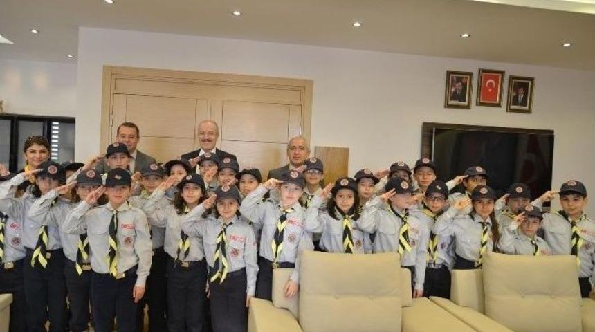 İzciler Başkanı Şenlendirdi