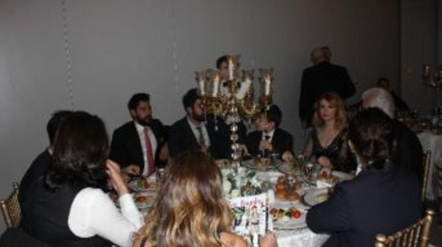 Diriliş Ertuğrul Oyuncularına İki &Ouml;d&uuml;l Birden