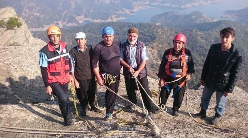 Kurtarma Ekipleri Mahsur Kalan Ke&ccedil;iler İ&ccedil;in Seferber Oldu
