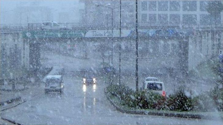 Bolu Kent Merkezi Karla Kaplandı G3