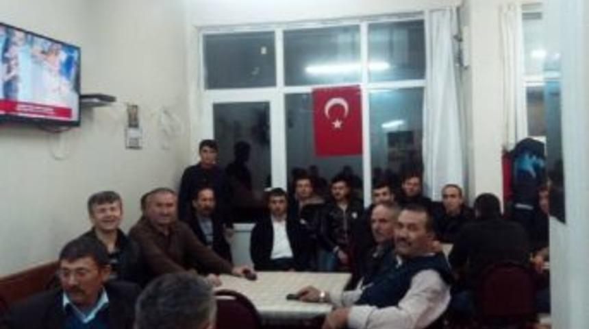 Kızıl&ccedil;ukur K&ouml;yl&uuml;leri Bayırbucak T&uuml;rkmenleri&rsquo;ne Yardım İ&ccedil;in Toplandı