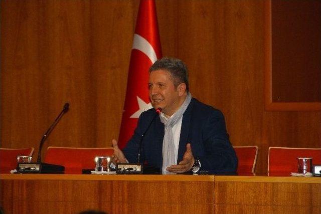 Futbolun Gülen Yüzü Anadolu Üniversitesi’nde Söyleşiye Katıldı