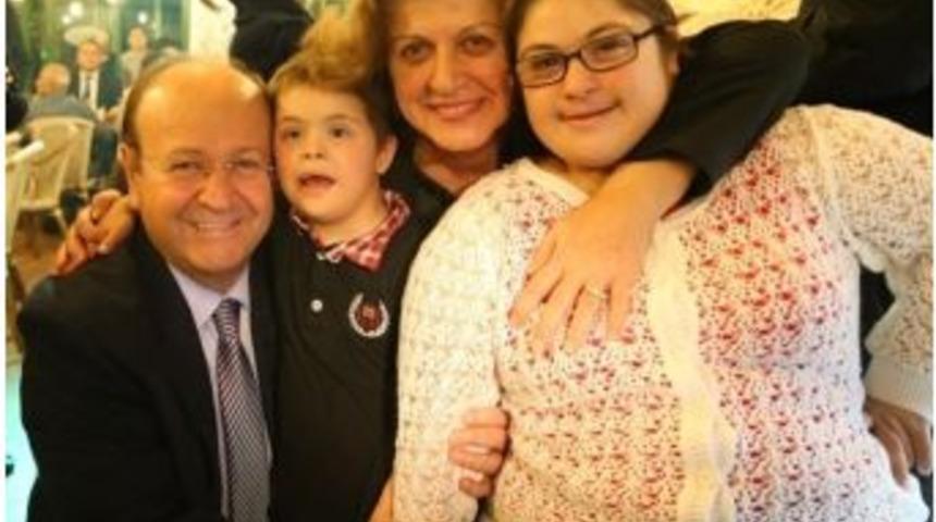 Başkan &Ouml;zakcan; "engeller Sevgi İle Aşılır"