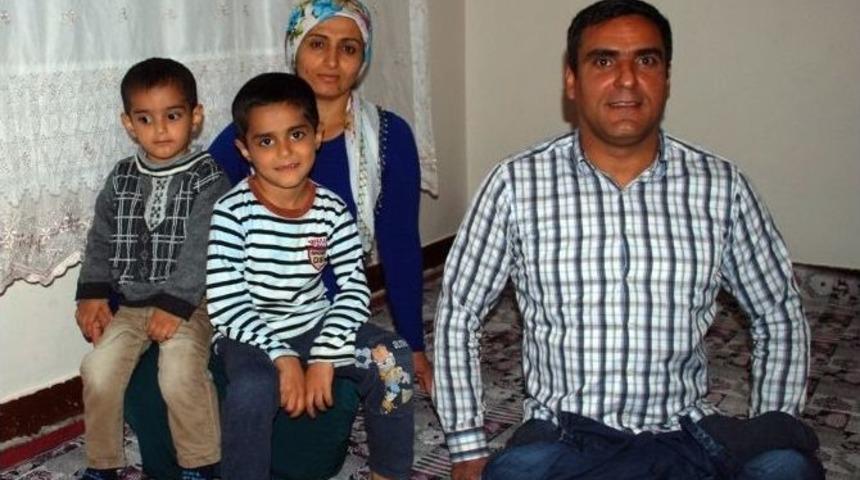 (&ouml;zel Haber) Engelli &Ccedil;ift Birbirlerine Sarılarak Hayata Tutundu