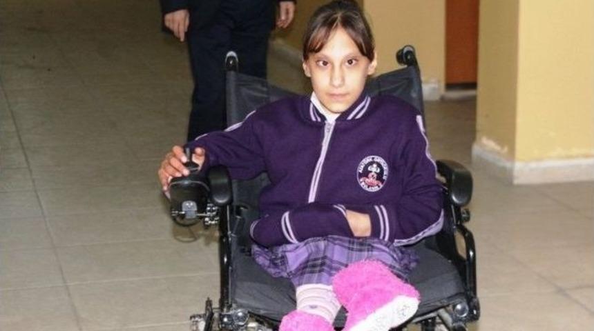 (&ouml;zel Haber) Engelli &Ouml;ğrencilerin Okuma Azmi