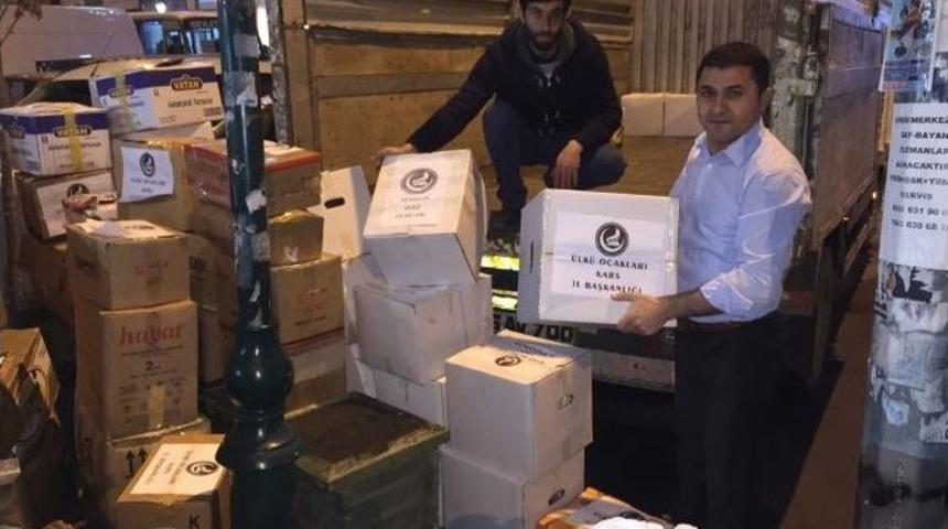 Kars&rsquo;tan Bayırbucak T&uuml;rkmenlerine İki Kamyon Yardım