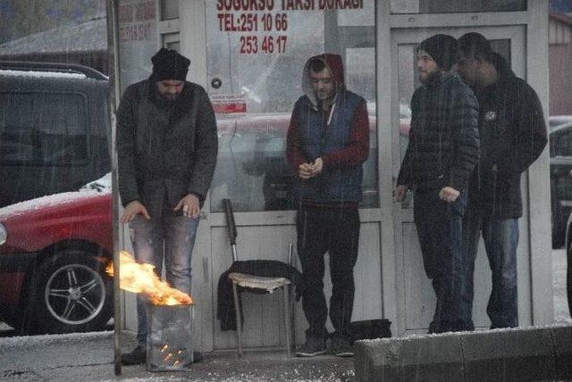 Aniden Bastıran Dolu, Vatandaşlara Zor Anlar Yaşattı