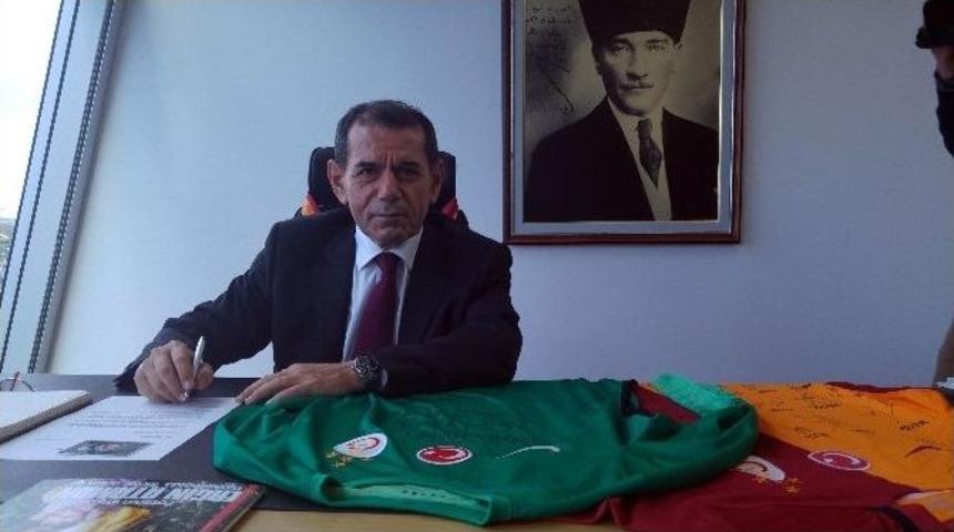 Nobel &Ouml;d&uuml;ll&uuml; Aziz Sancar Galatasaray &Uuml;yesi Oldu