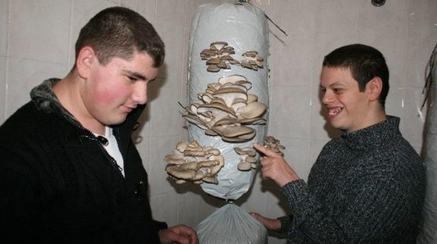 (&ouml;zel Haber) Tarımla Engelleri Aşıyorlar