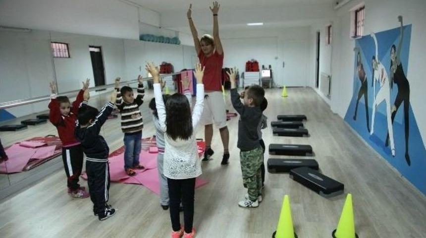 Emek&rsquo;te &Ccedil;ocuklara Jimnastik Kursu