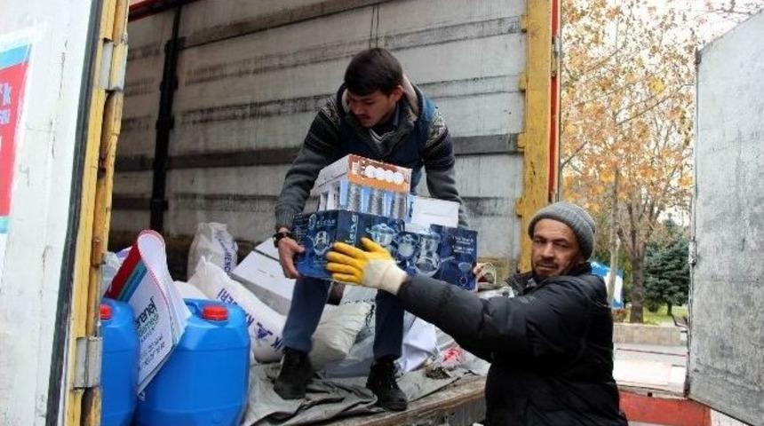 Verenel Derneği&rsquo;nden Bayırbucak T&uuml;rkmenleri&rsquo;ne Yardım