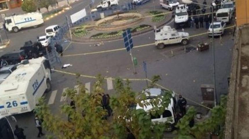 Dağkapı&rsquo;da Polise Saldırı: 1 Polis Yaralı