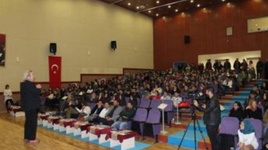 Yabancı Dil Sınavlarında Başarılı Olmanın Yolları Anlatıldı