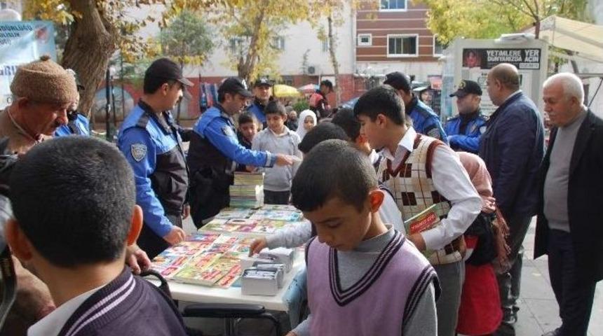 Polislerden, &Ouml;ğrencilere Hikaye Kitabı