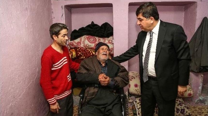 Başkan Fadıloğlu, Engellilerin Y&uuml;z&uuml;n&uuml; G&uuml;ld&uuml;rd&uuml;