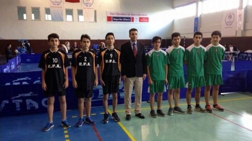 Liseli Gen&ccedil;ler Masa Tenisinde Yarıştı