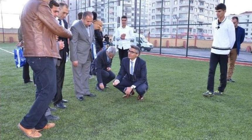 Batman&rsquo;da 11 Okula Modern Spor Sahası Yapıldı