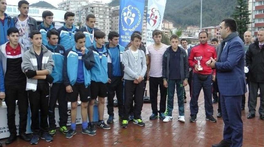 Rize&rsquo;de Yıldız Ve Gen&ccedil;ler Atletizm İl Birinciliği Sona Erdi