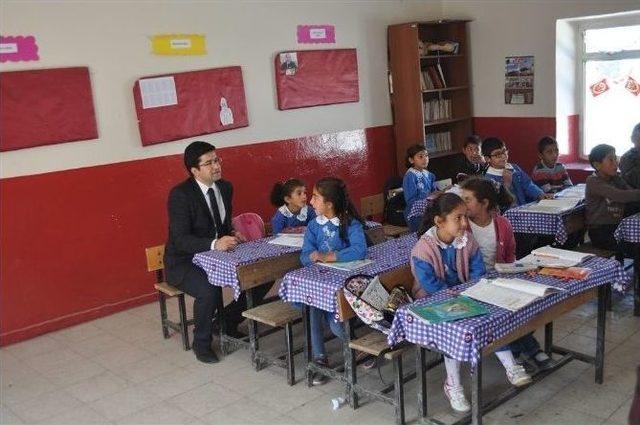 Arpaçay’da Okul Tadilatları Devam Ediyor