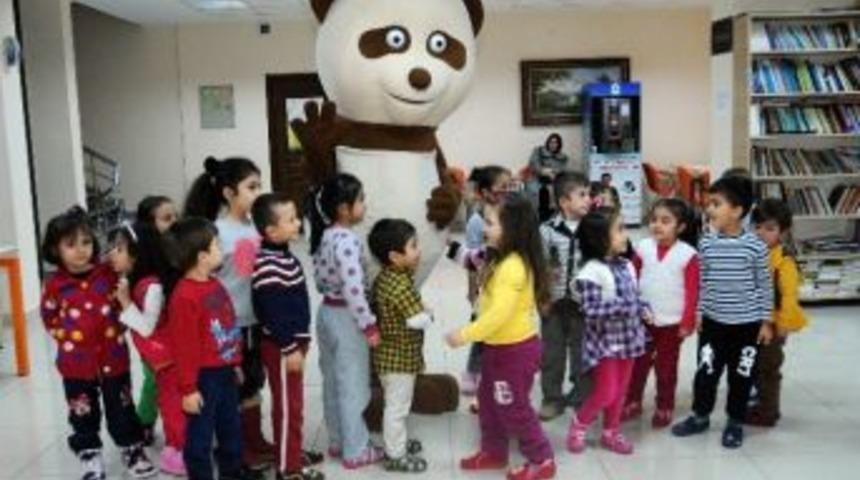 Petito Ayıcık &Ccedil;ocukları Eğlendirdi