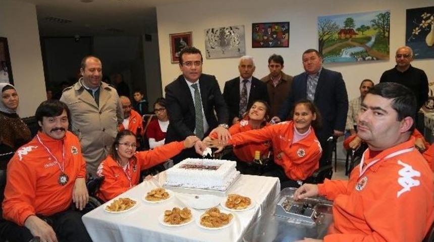 Taş&ccedil;ı Engellilerle Buluştu