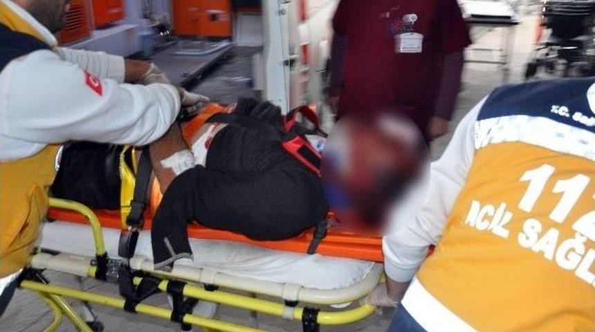 Lastik Y&uuml;kl&uuml; Minib&uuml;s Takla Attı: 1 &Ouml;l&uuml;, 1 Yaralı