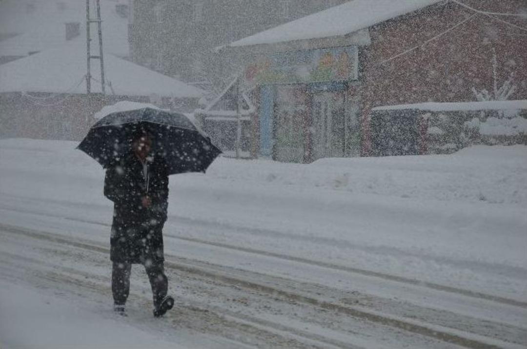 Y&uuml;ksekova&rsquo;da Kar Esareti