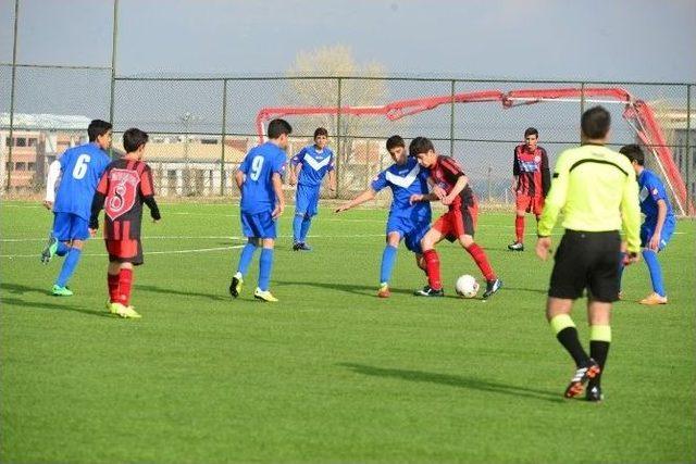 Yakutiye, Futbolda Devlerle Mücadele Ediyor