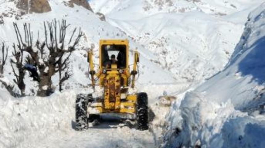 Batman&rsquo;a Yılın İlk Karı Yağdı