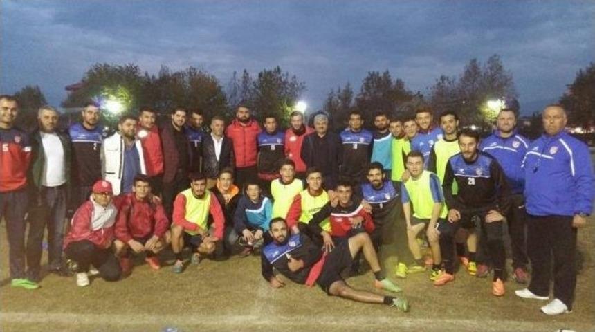 Sarıg&ouml;l Belediyespor Derbiye Hazırlanıyor