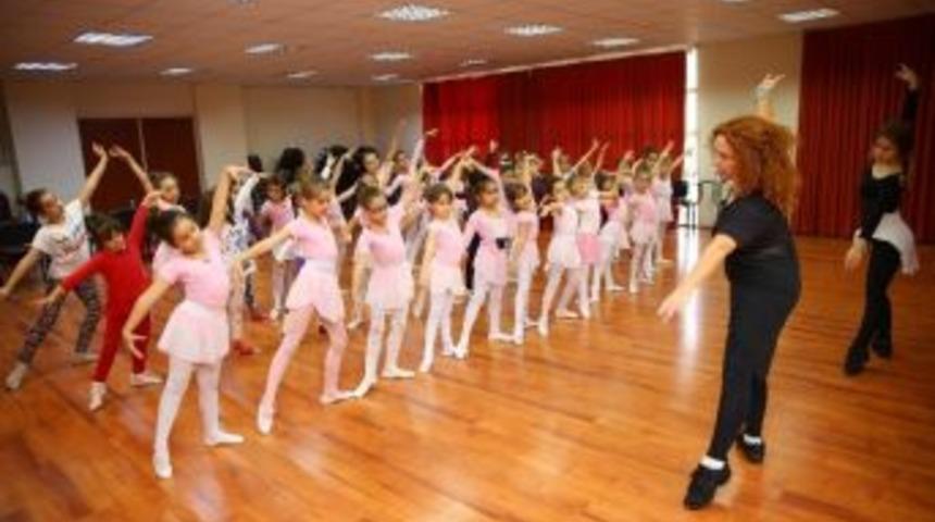 Buca&rsquo;da Her Yaştan Kişiye Dans Kursu