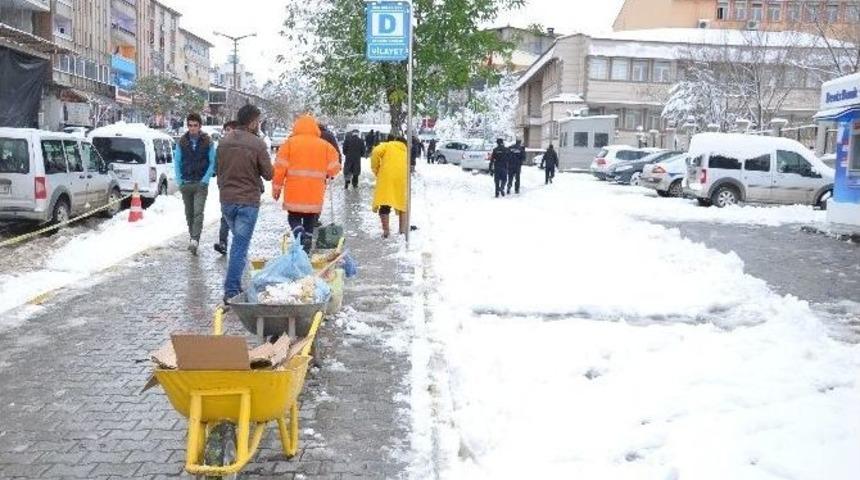 Muş&rsquo;ta Kar Yağışı