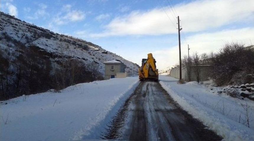 Başkent&rsquo;te Karla M&uuml;cadele &Ccedil;alışmaları