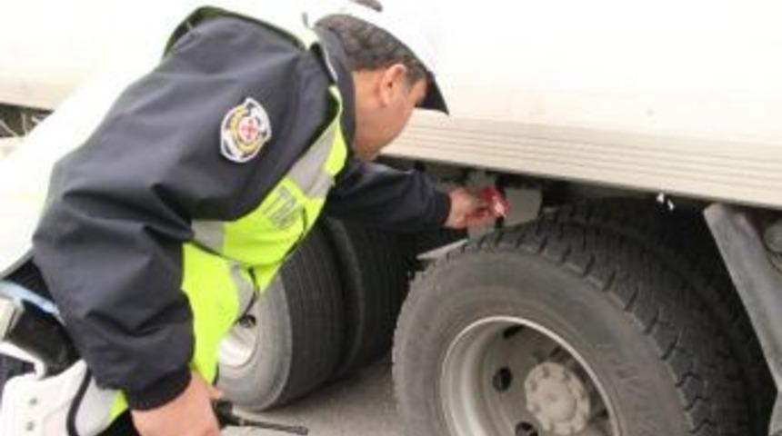 Uşak&rsquo;ta Kış Lastiği Uygulaması Başladı