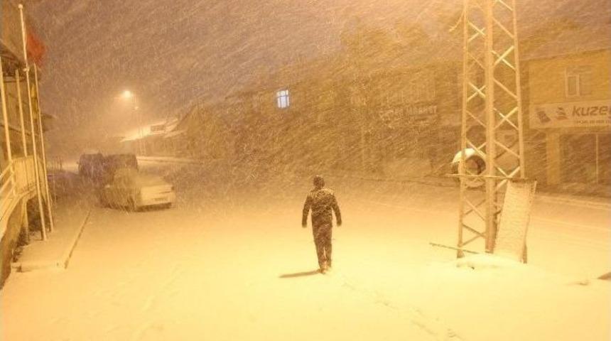 Bing&ouml;l&rsquo;de Kar Yağışı