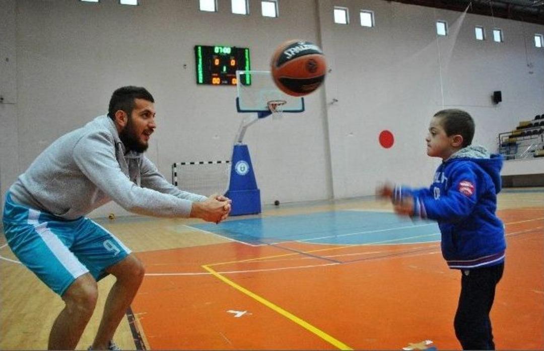Ad&uuml;&rsquo;de &Ouml;zel &Ccedil;ocuklar Doyası Eğlendi
