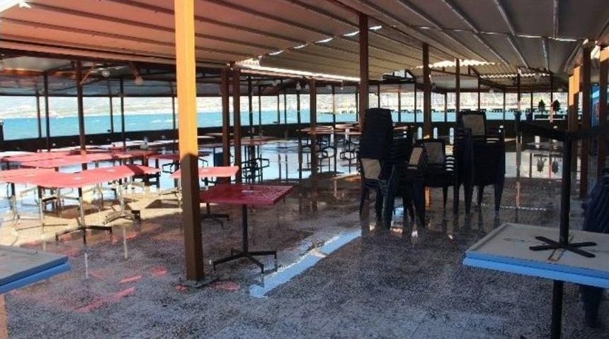 İskenderun&rsquo;da Fırtına