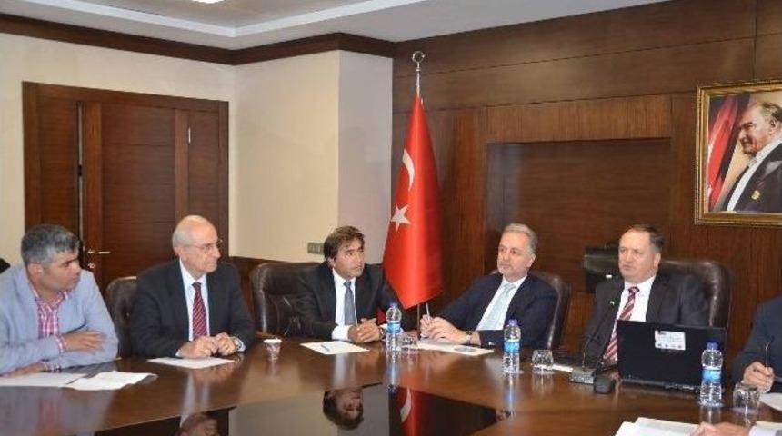 İskenderun&rsquo;da &Ccedil;elik Ve Filtre Sekt&ouml;r&uuml;n&uuml;n Sorunları G&ouml;r&uuml;ş&uuml;ld&uuml;