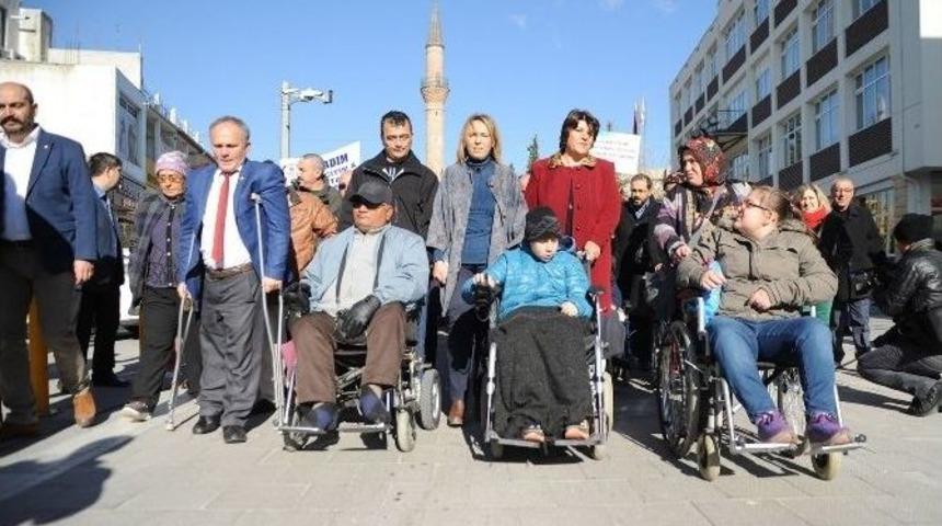 Uşak&rsquo;ta 3 Aralık D&uuml;nya Engelliler G&uuml;n&uuml;