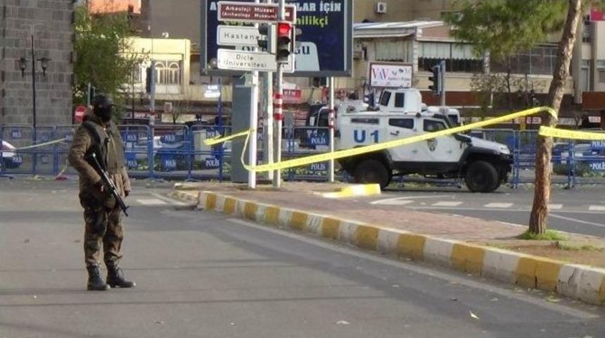 Sur&rsquo;da Sokağa &Ccedil;ıkma Yasağı Devam Ediyor