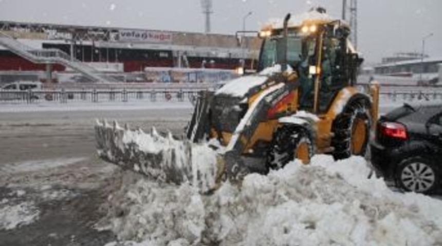 İpekyolu&rsquo;nda Karla M&uuml;cadele &Ccedil;alışması
