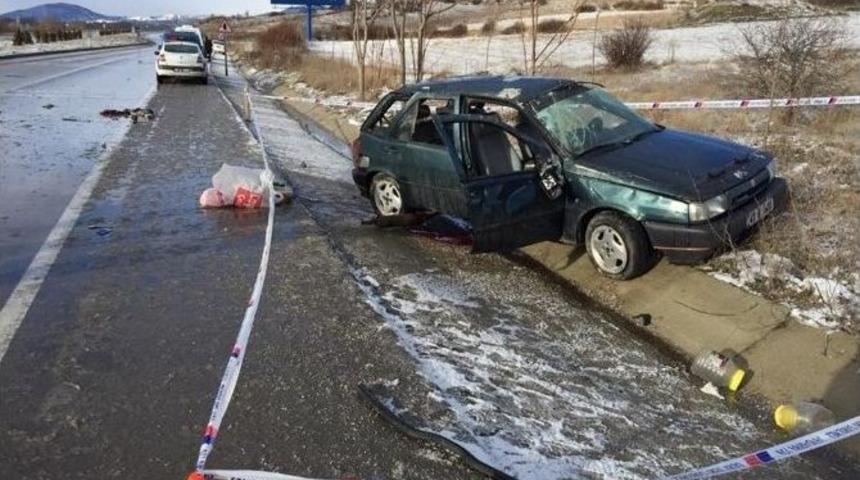 &Ccedil;ankırı&rsquo;da Trafik Kazası: 1 &Ouml;l&uuml;, 5 Yaralı