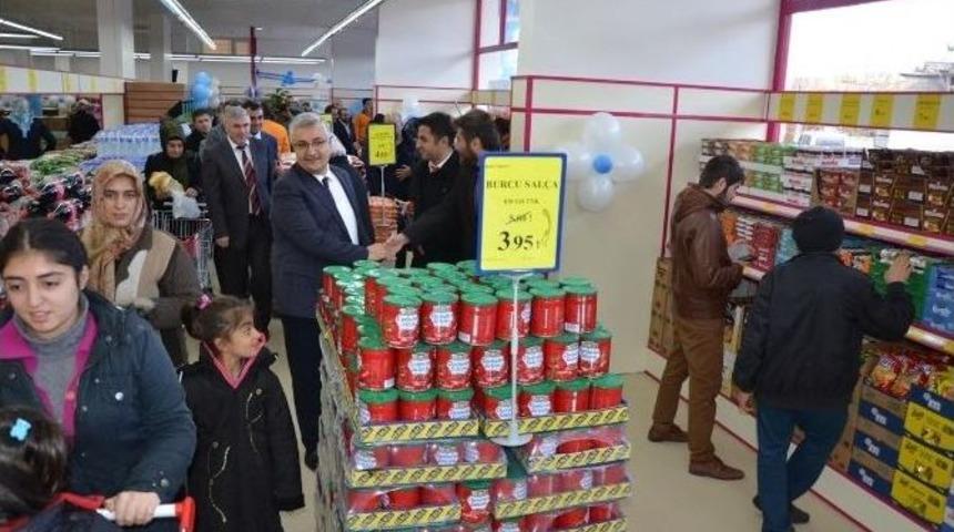 Esenlik Pratik Marketlerin İlki Melekbaba&rsquo;ya A&ccedil;ıldı