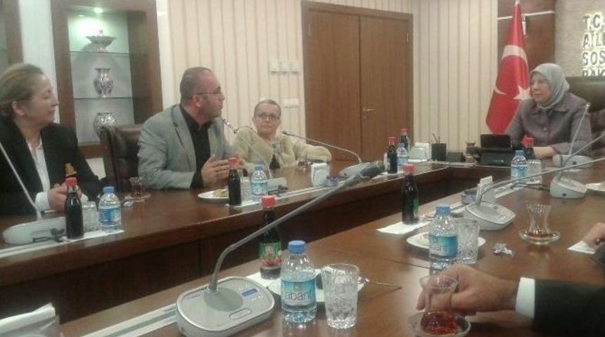 Engelliler Federasyonu Y&ouml;neticileri Kahraman Ve Ramazanoğlu İle G&ouml;r&uuml;şt&uuml;