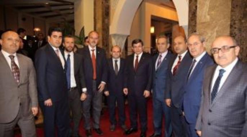 Başbakan Davutoğlu&rsquo;na Basının Sorunları Aktarıldı