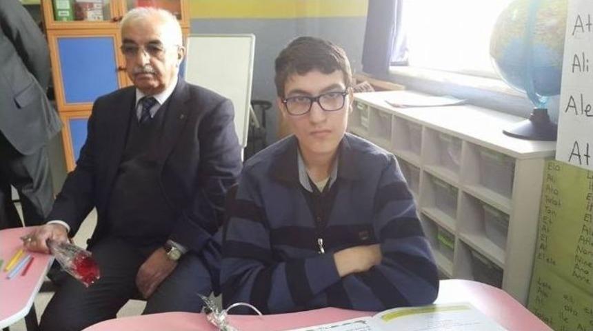 Dinar Engelliler Derneğinden Fatih Ortaokulu &Ouml;zel Eğitim Sınıfını Ziyaret Etti