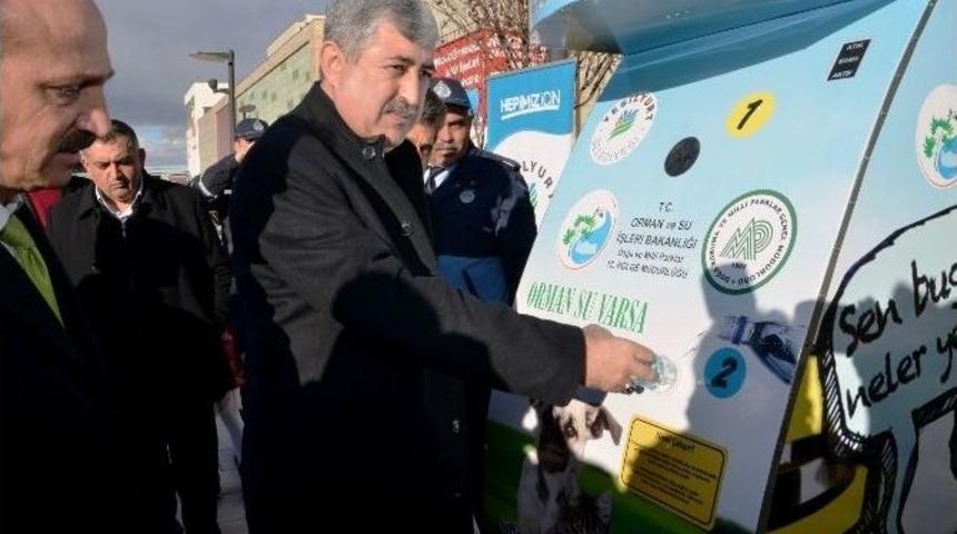 Sokak Hayvanlarının Beslenmesi İ&ccedil;in Yapılan &lsquo;pudegon&rsquo;lar Sokaklara Yerleştiriliyor