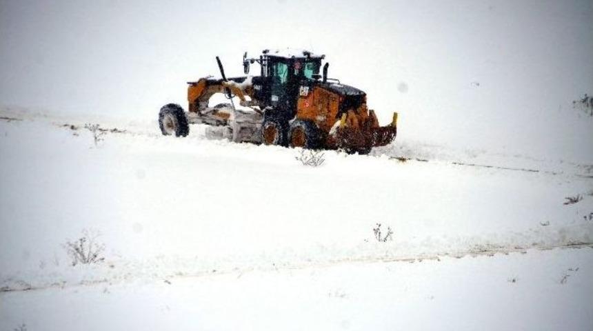 Karab&uuml;k&rsquo;te 59 K&ouml;y Yolu Ulaşıma A&ccedil;ıldı