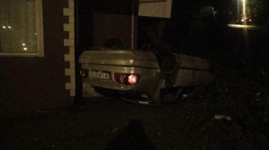 Takla Atan Otomobilden Burnu Bile Kanamadan &Ccedil;ıktı